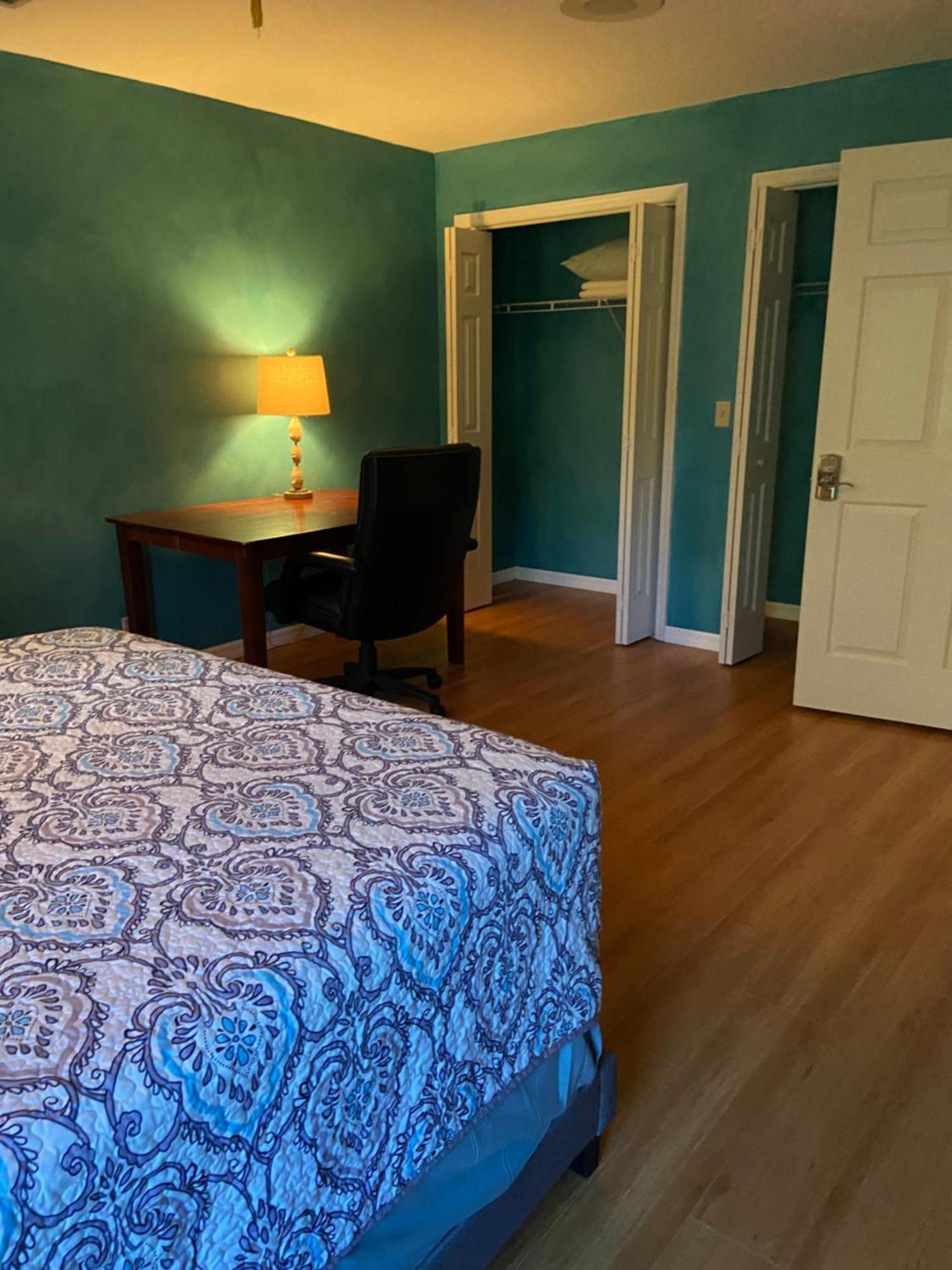 Awesome Shared Villa 20 Minutes From The Beach Melbourne Bagian luar foto